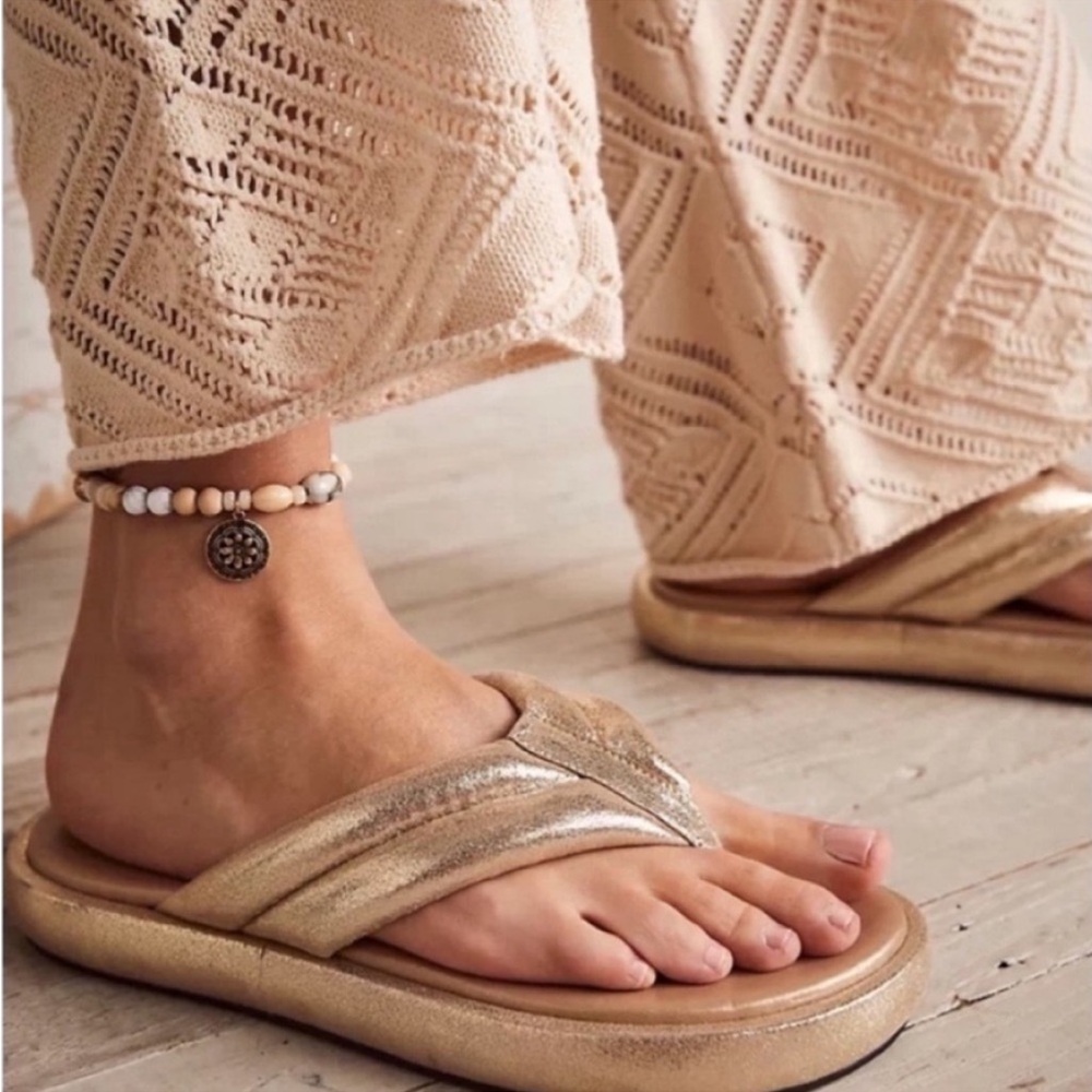 🆕Free People Cushioned Flip-Flop